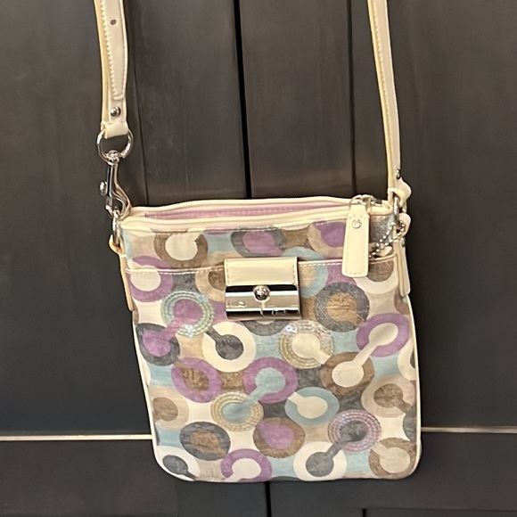 Coach Crossbody Canvas 8x9” bag. Signature Hardware on Front pocket & zipper - Picture 2 of 15
